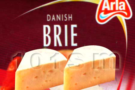 <b>布里乾酪BRIE</b><BR>2120111<BR><li> 每個125公克<br>★品牌混售