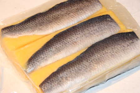 <b>子持(魚卵)黃金魚nishin </b><BR>3402021<BR><li>一包(900公克)<br>