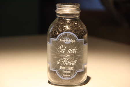 <b>夏威夷黑鹽 Black SALT</b><br>3521151<li>一罐290G<br>★系列精鹽…