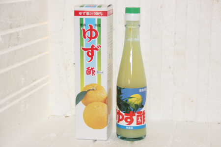 <b>日本100%柚子原汁(柚子醋)</b><li>3577011<li>一罐300ml<br>料理專用沾醬